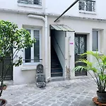 Homey Parisian Studio For 3